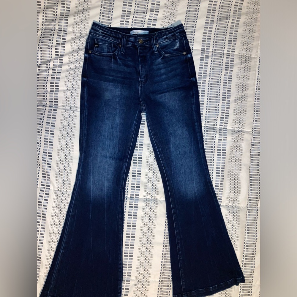 Kancan Size 27/7 Flair Jeans - Short length